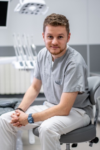 Максимов-Кривкин Антон Олегович