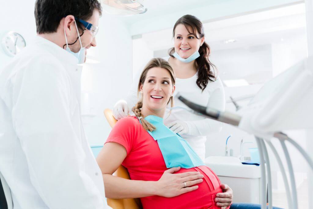 Лечение зубов во время беременности: что следует знать